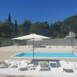 Apartment Grey Pearl With Free Ev Ch-station, Valbandon